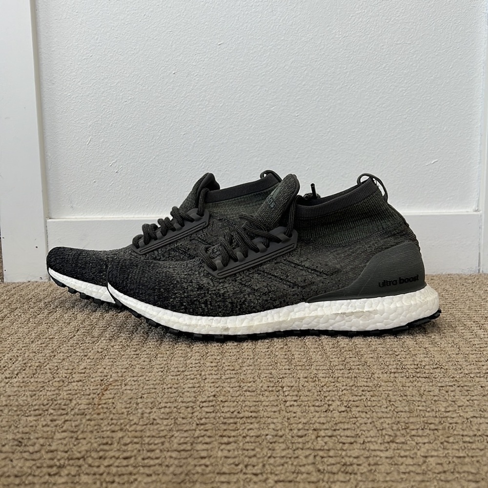 2018 UltraBoost ATR Mid 'Trace Cargo, All Terrain, Size 9.5, NWT